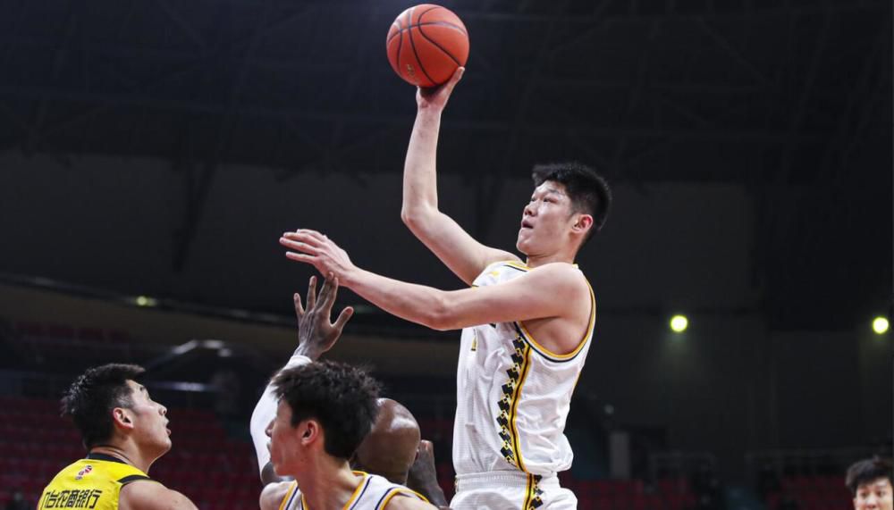 然而，你必须找到一家愿意支付他5500万欧转会费的俱乐部。